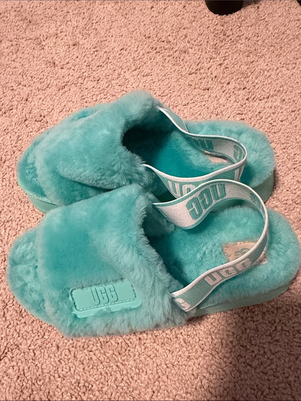 UGG size 7 Turquoise teal Slide Sandals